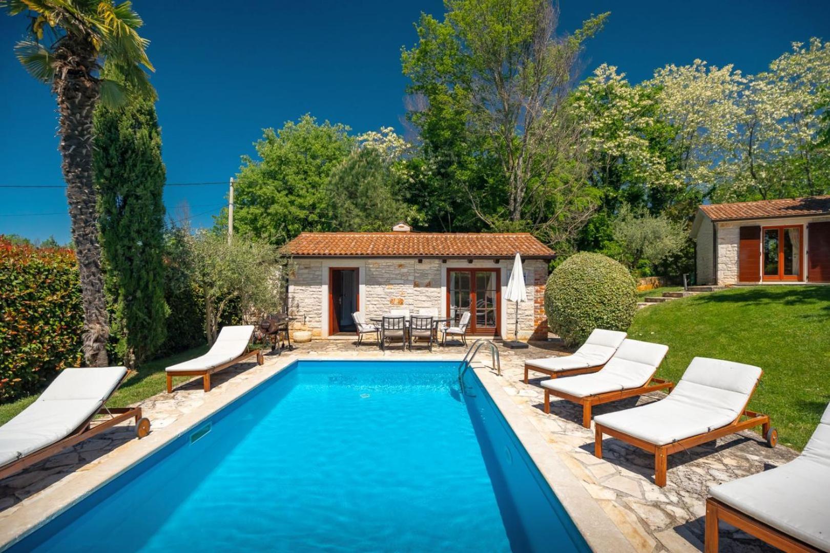 Rustic Villa Cehici With Pool In Sveti Lovrec Jehnici Exterior photo