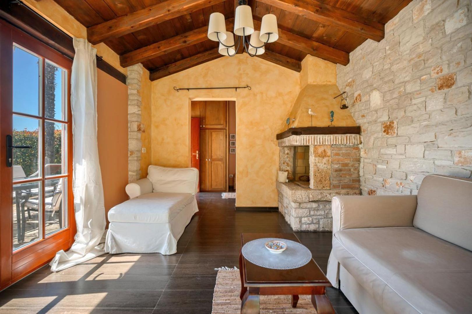 Rustic Villa Cehici With Pool In Sveti Lovrec Jehnici Exterior photo