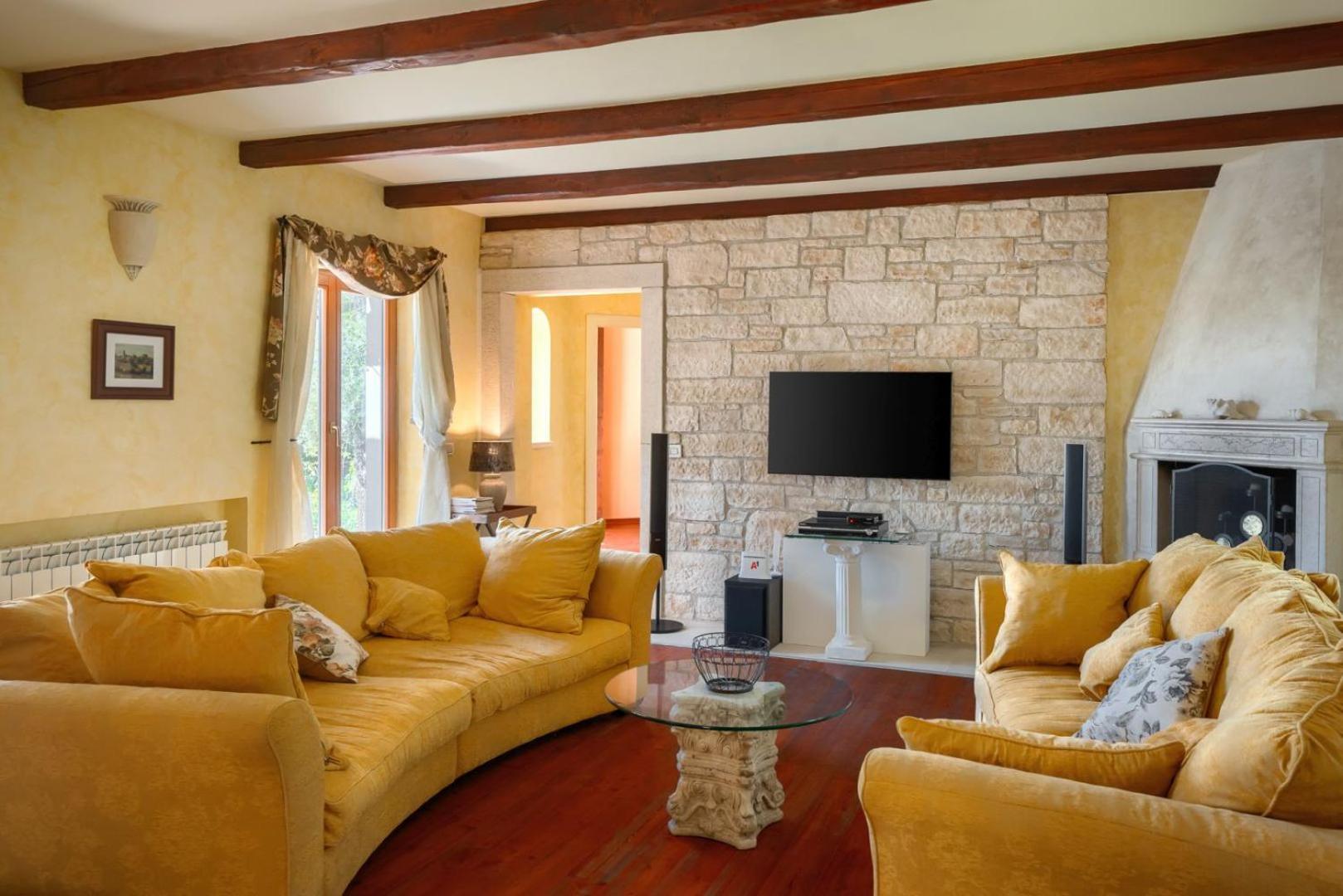 Rustic Villa Cehici With Pool In Sveti Lovrec Jehnici Exterior photo