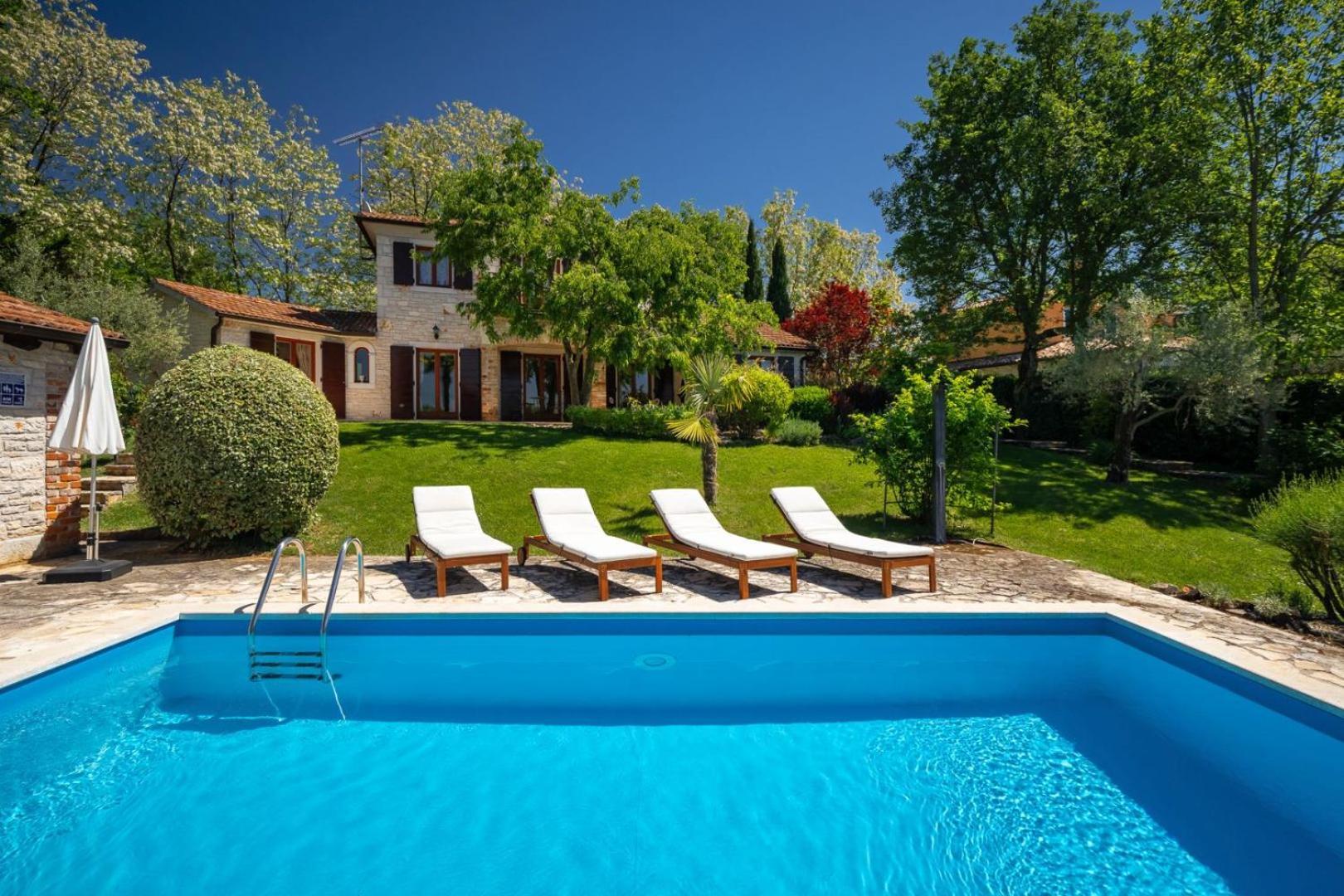 Rustic Villa Cehici With Pool In Sveti Lovrec Jehnici Exterior photo