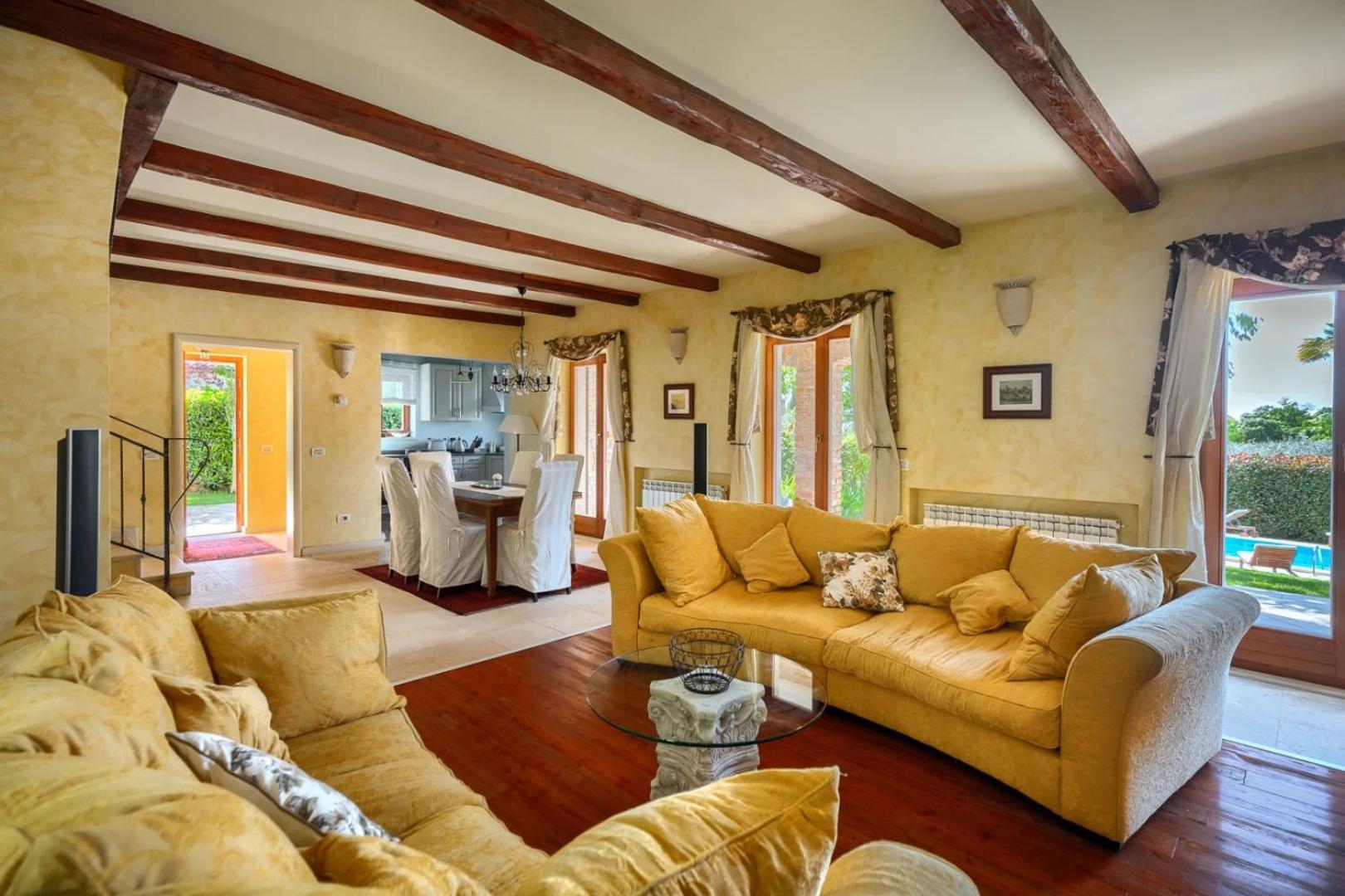 Rustic Villa Cehici With Pool In Sveti Lovrec Jehnici Exterior photo