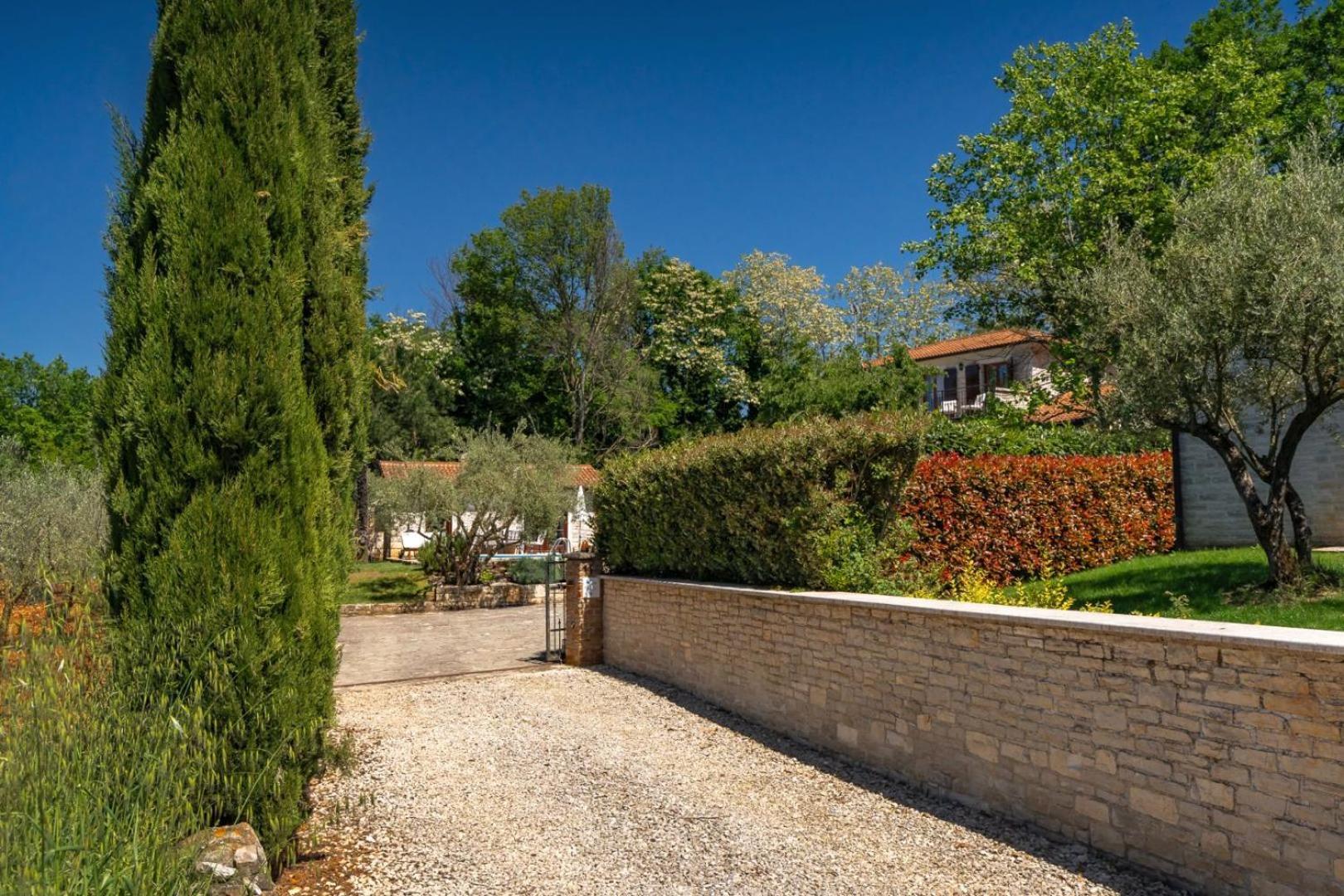 Rustic Villa Cehici With Pool In Sveti Lovrec Jehnici Exterior photo