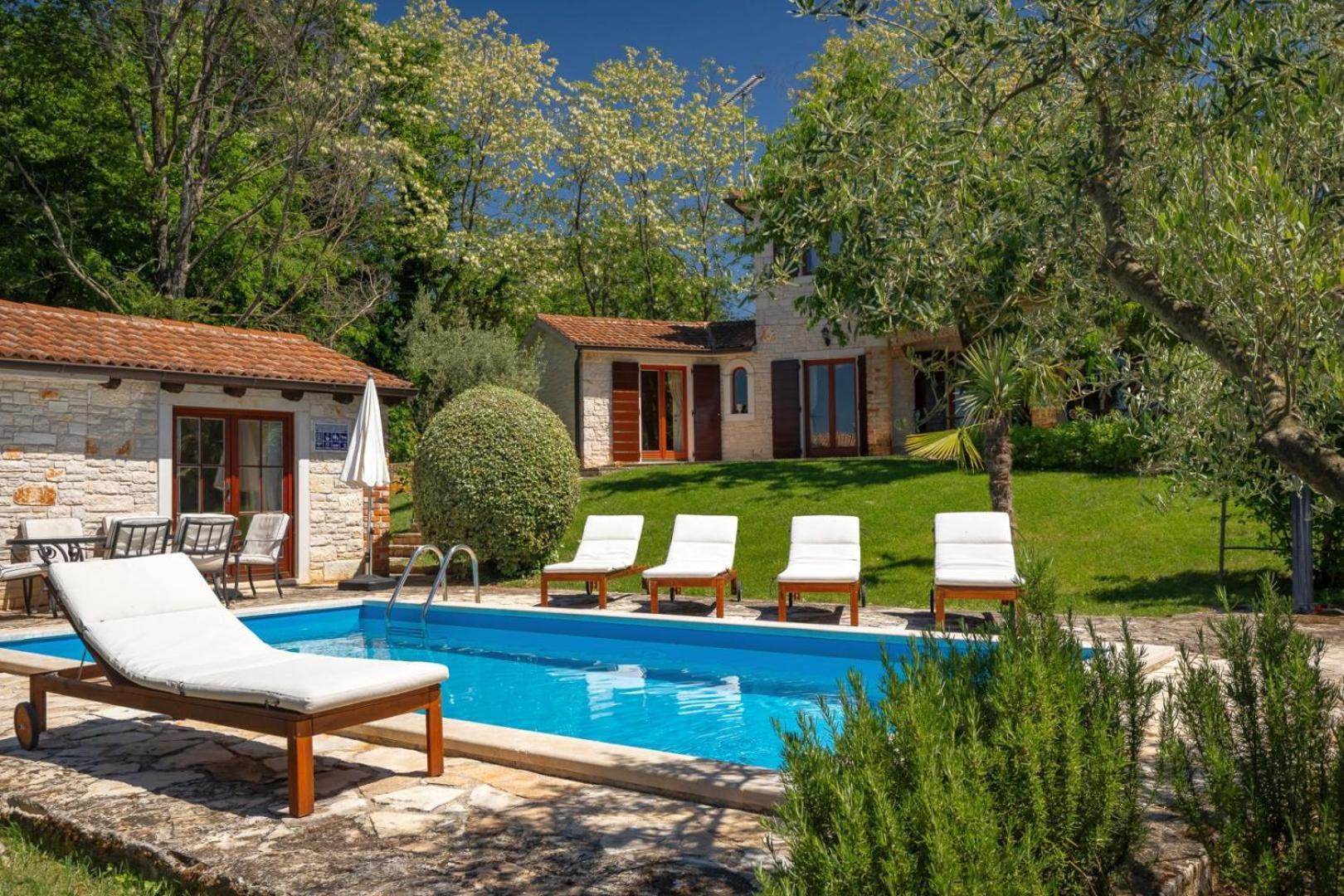 Rustic Villa Cehici With Pool In Sveti Lovrec Jehnici Exterior photo